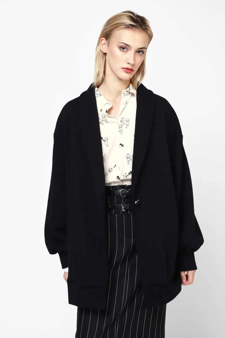 Blazer with wide sleeves and single closure    