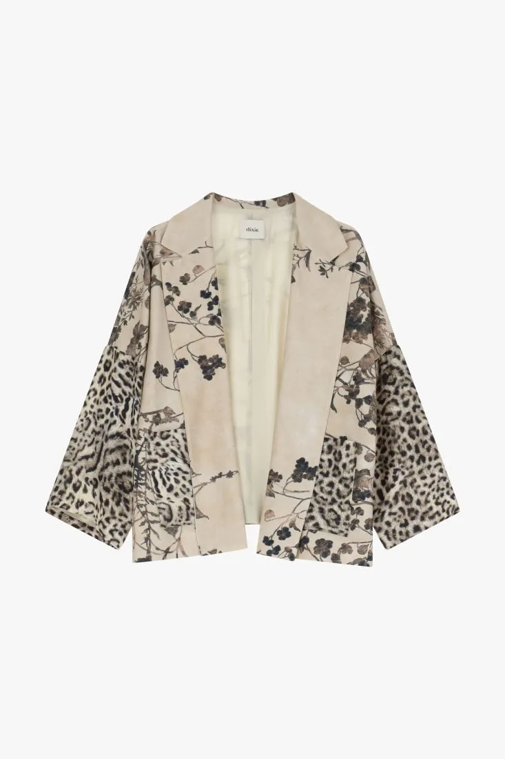  Blazer with wide sleeves and wild print    