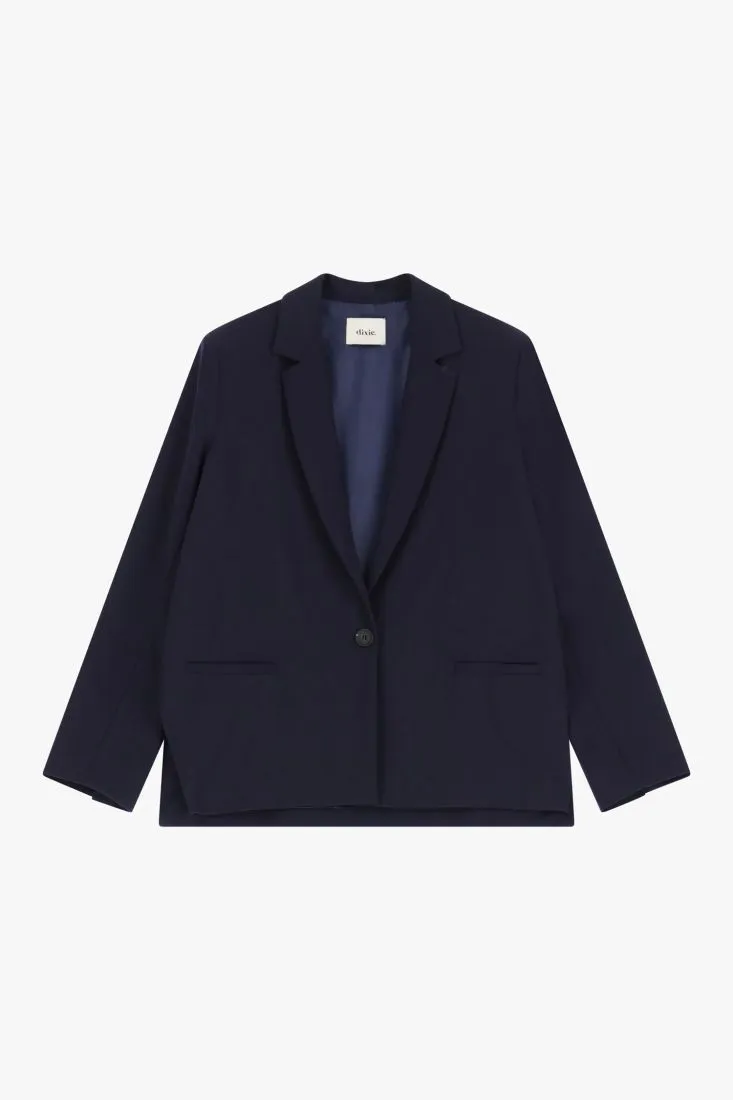  Classic single-button blazer    