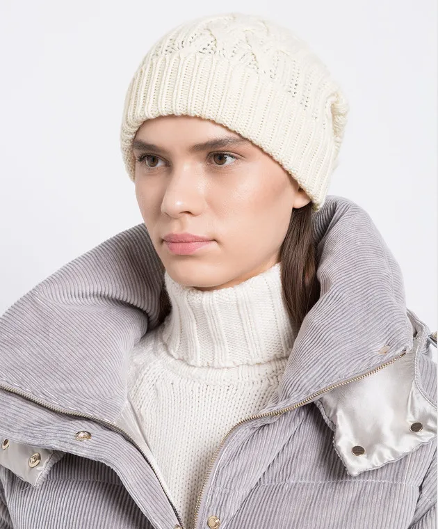 Enrico Mandelli Cappello bianco realizzato in cashmere con motivo strutturato A7KD235246