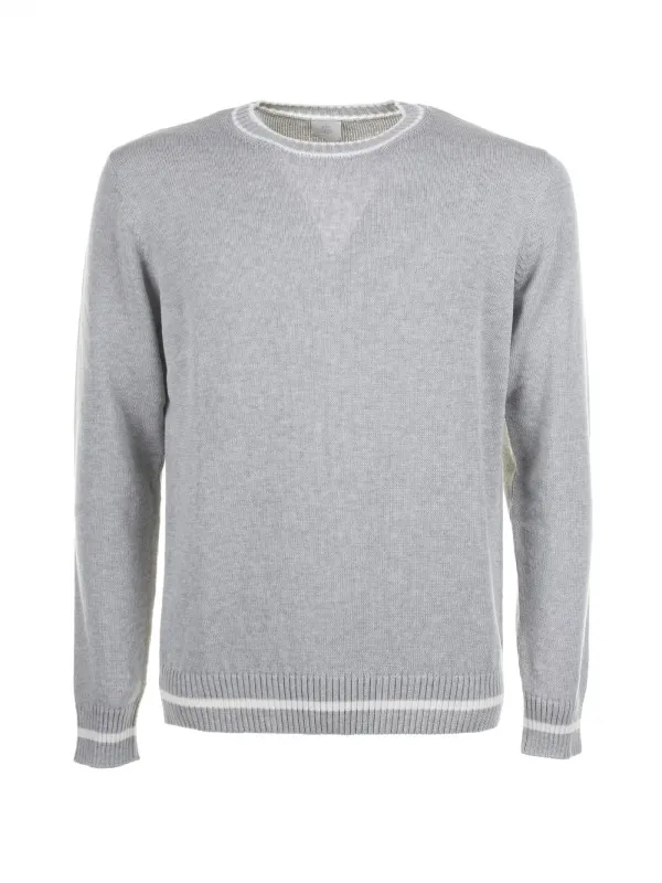 Light gray crew neck sweater