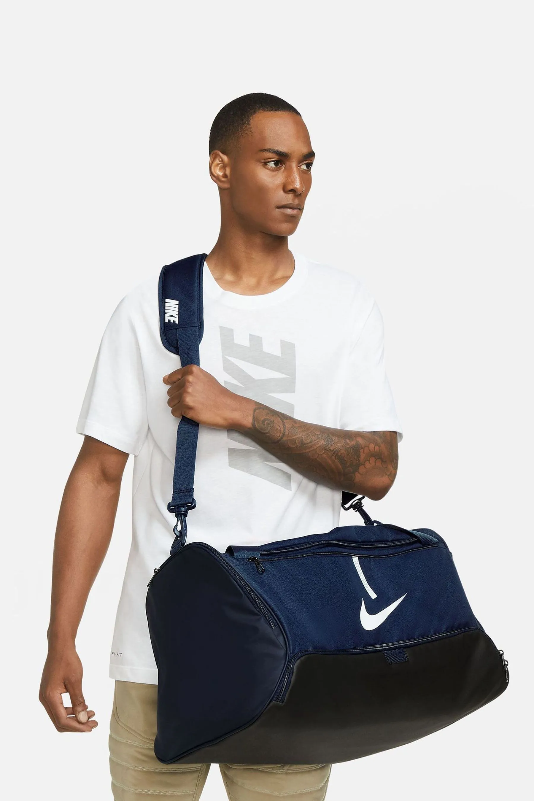 Nike Medium Academy Team Football Duffel Bag 60L    