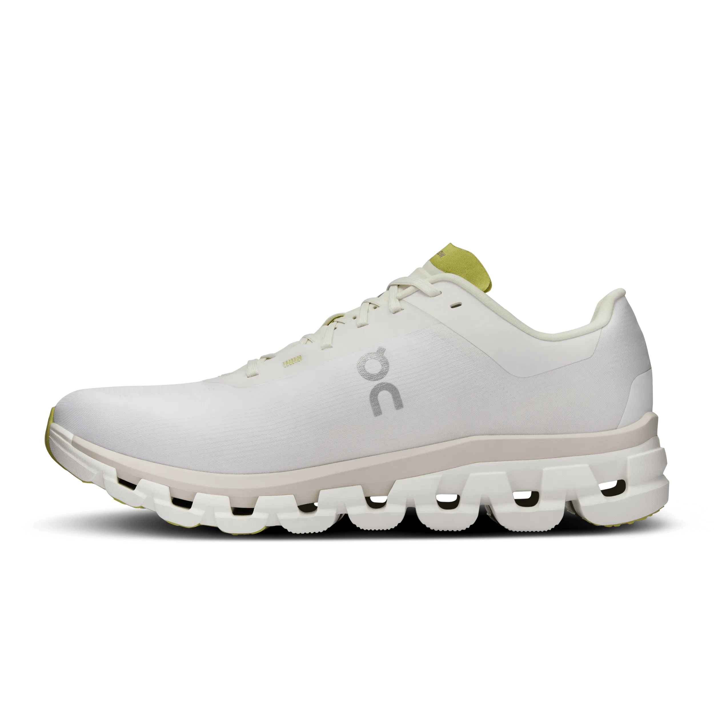 On Running Men Cloudflow 4 - White / Sand