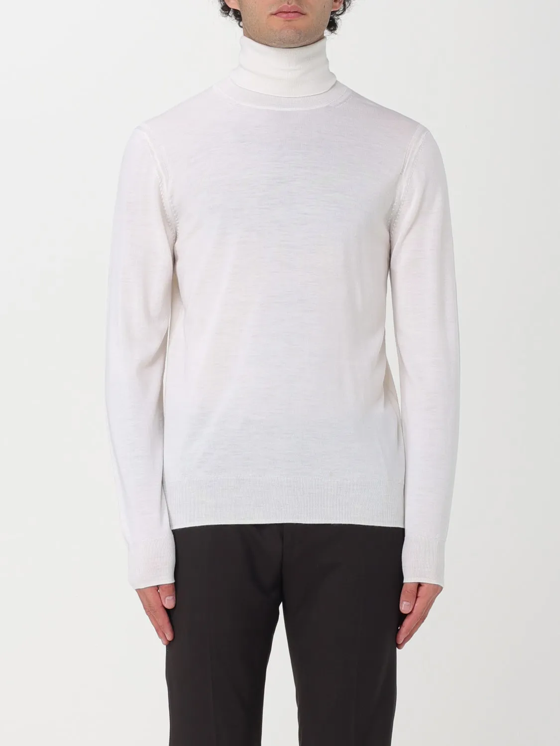 Wool Turtleneck Sweater / White